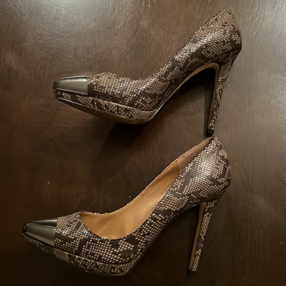 Steve Madden Snakeskin-style high heels - Picture 3 of 7